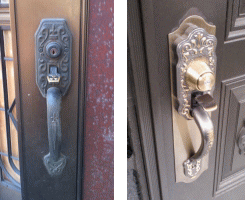 装飾錠の玄関扉